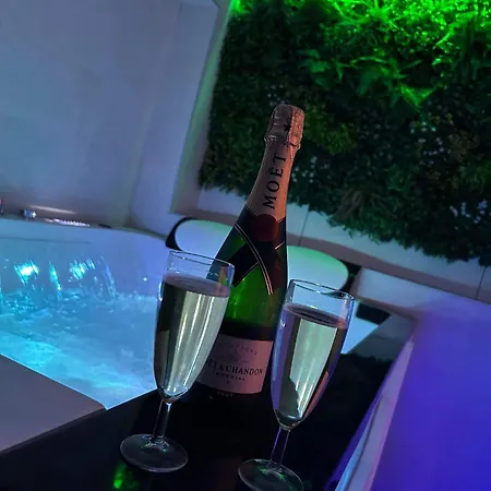 Beau Avec Jacuzzi Apartamento Barr