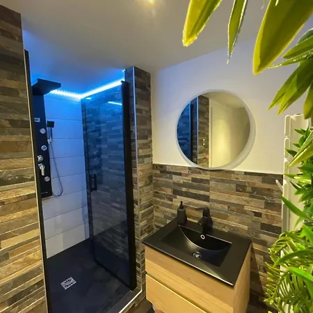 Beau Avec Jacuzzi