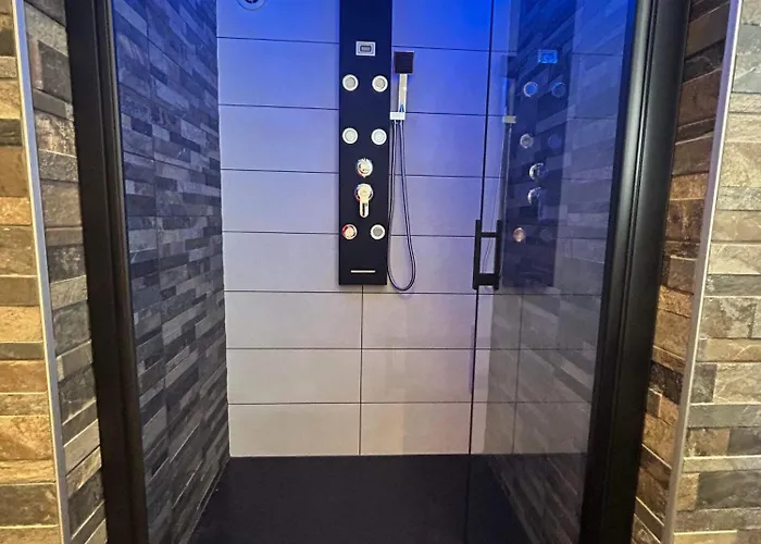 Beau Avec Jacuzzi * Barr